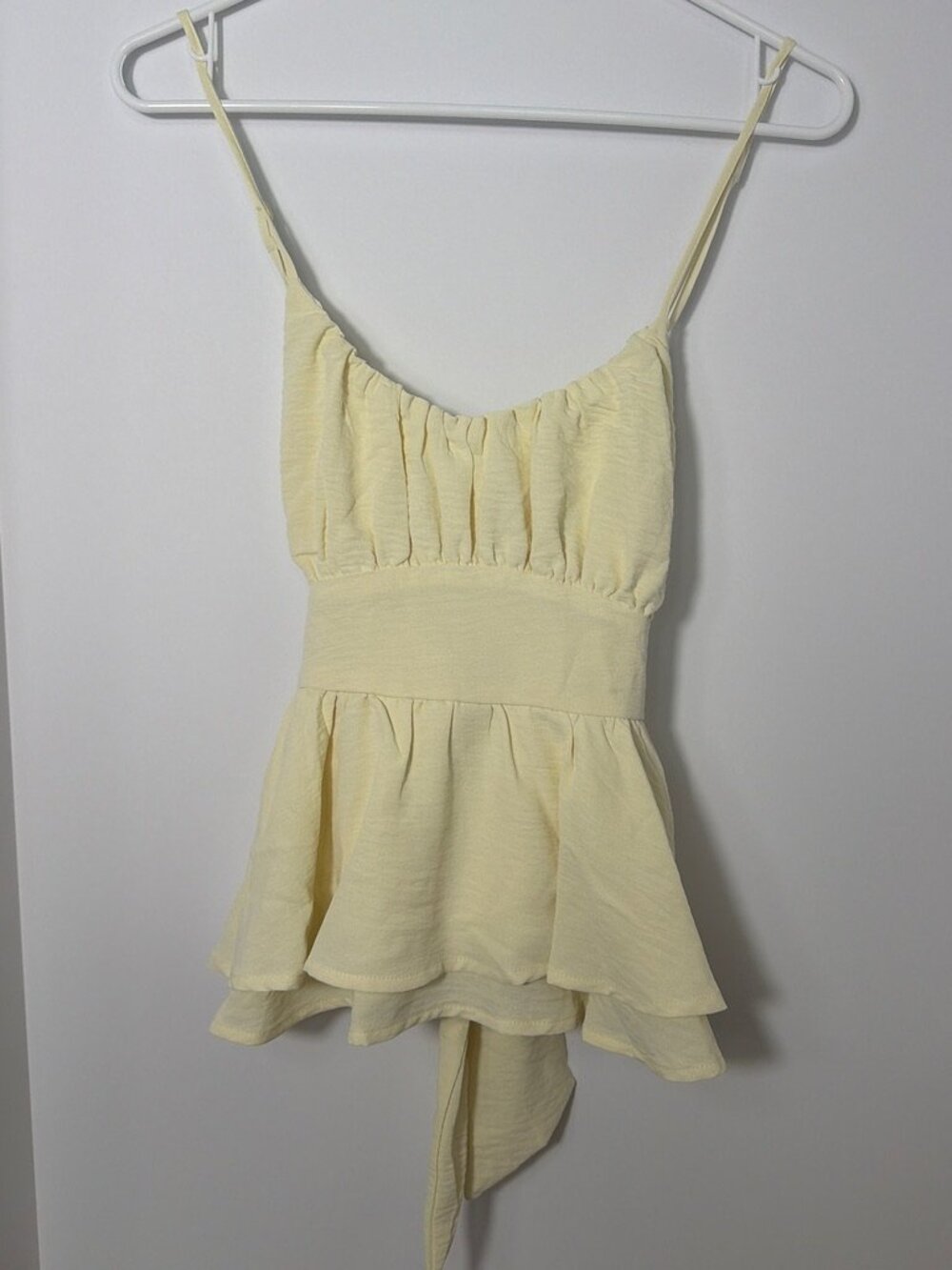 Originality Butter Yellow Ruched Cami Top Tie Back Ruffled Peplum Blouse Large